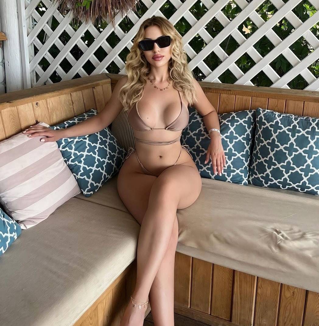 Sefaköy Escort Bayan Bernayla Yaşamak İstediğiniz Tutkulu Anlar